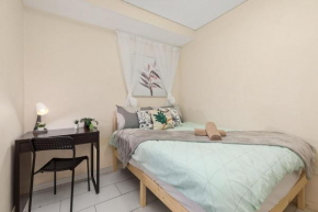 Deluxe Ensuite Double Room - Nearby Universities - Seconds to Famous Eateries, Sydney